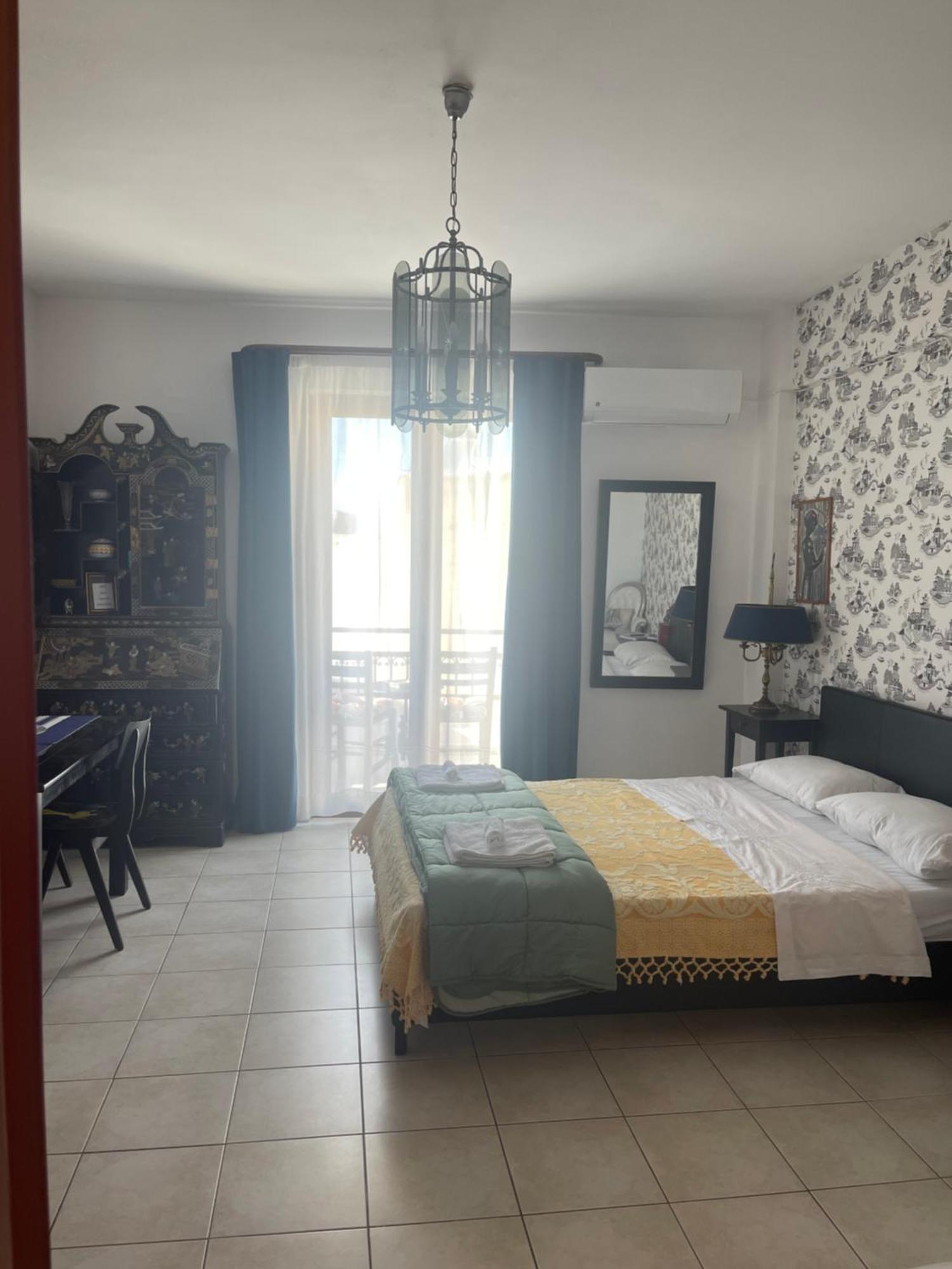 Retire Flat In The Heart Of City Ираклион Экстерьер фото